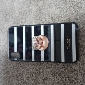 KATE SPADE PHONE COVER 📱 WITH  FINGER RING ON BACK BEAUTIFUL BLACK AND WHITE